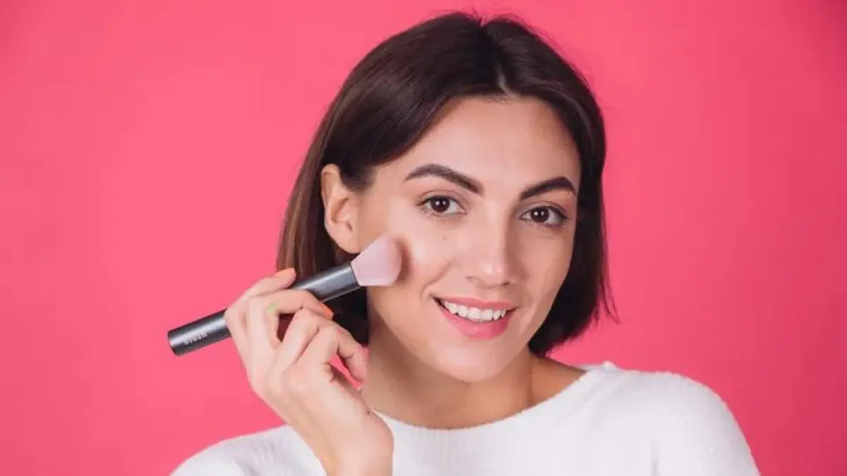 Ilustrasi rekomendasi blush on natural. (freepik)
