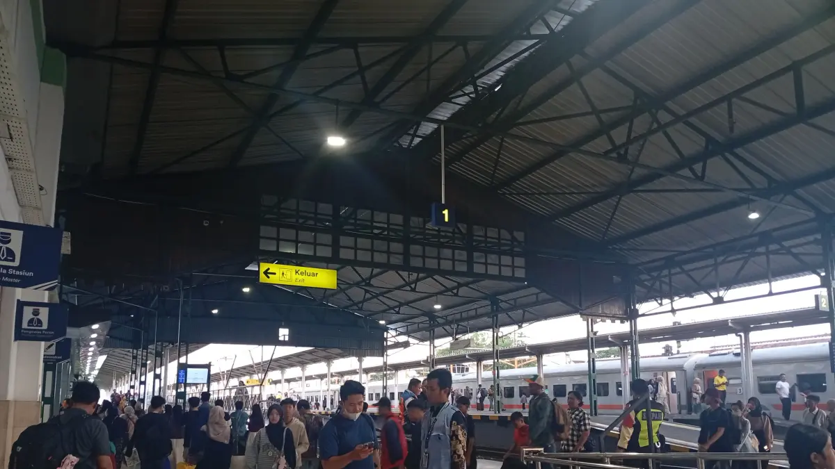Sejumlah perjalanan kereta api di wilayah Daop 7 Madiun dibatalkan imbas insiden di Stasiun Bekasi Timur. FOTO: KAI DAOP 7 MADIUN