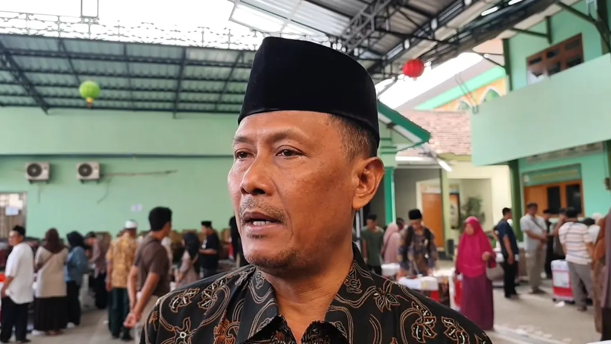 ADAPTASI CUACA: Jemaah haji asal Ponorogo menjalani aktivitas di Madinah dengan suhu mencapai 38 derajat Celsius, diimbau menjaga stamina sejak awal.
