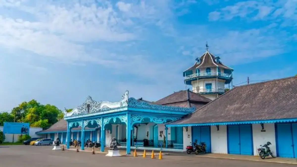  Keraton Surakarta Hadiningrat, salah satu rekomendasi wisata yang sayang untuk dilewatkan saat berada di Solo. 