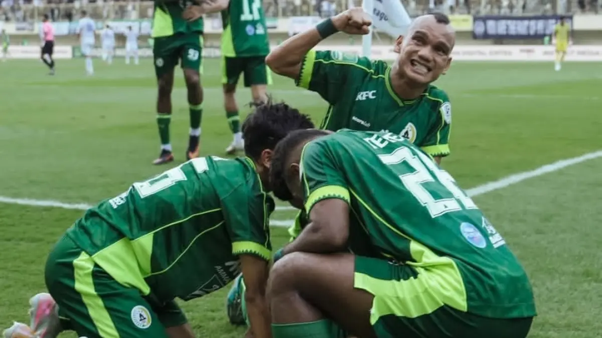 WELCOME LIGA 1: Para pemain PSS Sleman merayakan kemenangan atas PSIS Semarang sekaligus kembalinya mereka ke Super League musim depan. (IG @pssleman)