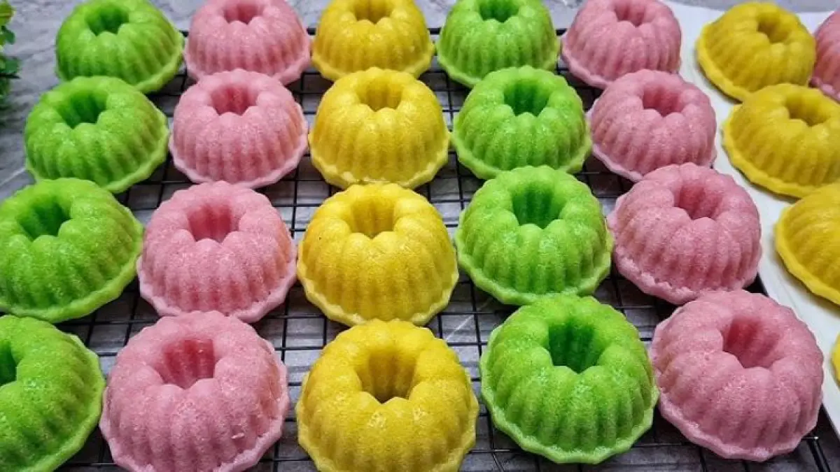 Ilustrasi resep kue apem. (YouTube Bunda Aleysha)