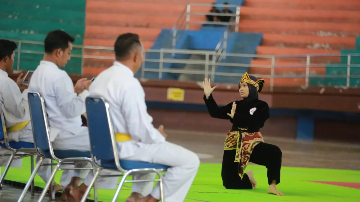 Ratusan pesilat muda bertanding di Kejurkot Pencak Silat Kota Madiun sebagai ajang seleksi menuju Popda dan Kejurprov Jatim. BAGAS BIMANTARA/RADAR MADIUN