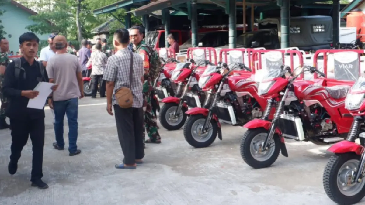 Distribusi kendaraan operasional KDMP Pacitan untuk mendukung aktivitas ekonomi dan pelayanan di desa. FOTO: KODIM 0801 PACITAN