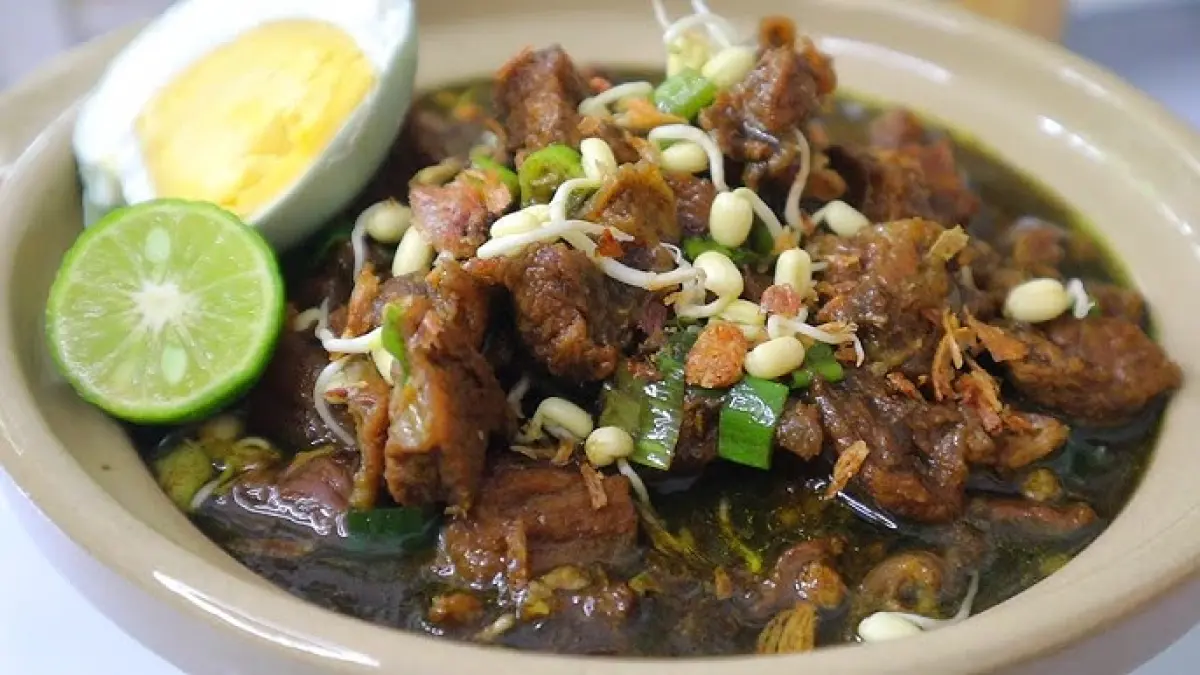 Ilustrasi resep rawon. (YouTube Uli