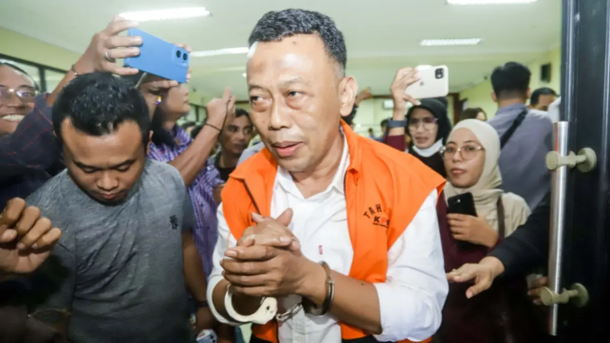 Bupati nonaktif Ponorogo, Sugiri Sancoko, menjalani sidang dugaan korupsi di Pengadilan Tipikor Surabaya. FOTO: JAWA POS