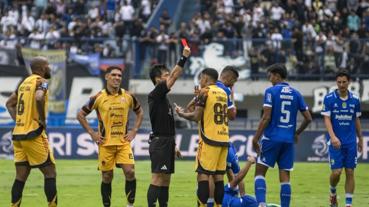 Duel panas El Clasico BRI Super League antara Persib vs Persija pada Januari lalu. (ANTARA)
