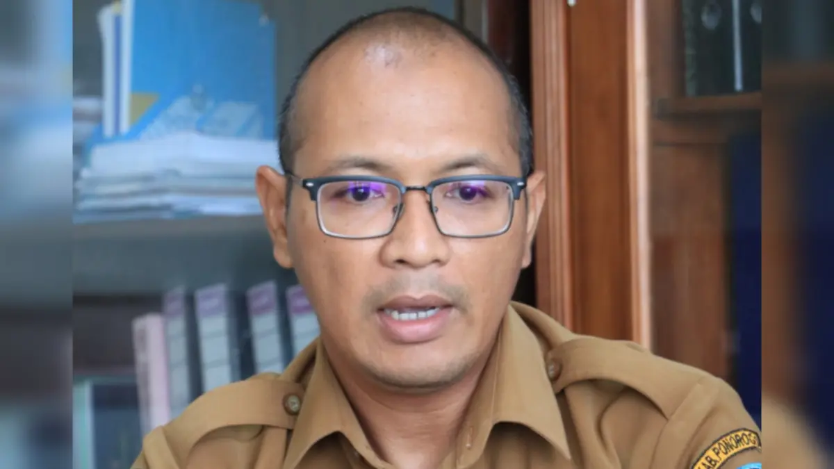 Kabag Administrasi Perekonomian dan SDA Setda Ponorogo, Rizky Wahyu Nugroho menjelaskan tentang pembukaan seleksi dewan pengawas Pudam Tirta Katong. SUGENG DWI N/JAWA POS RADAR PONOROGO