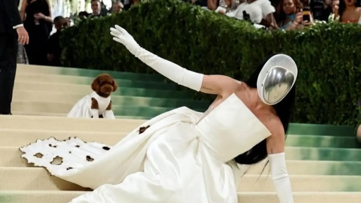 Penampilan misterius Katy Perry dalam Met Gala 2026. (ISTIMEWA)