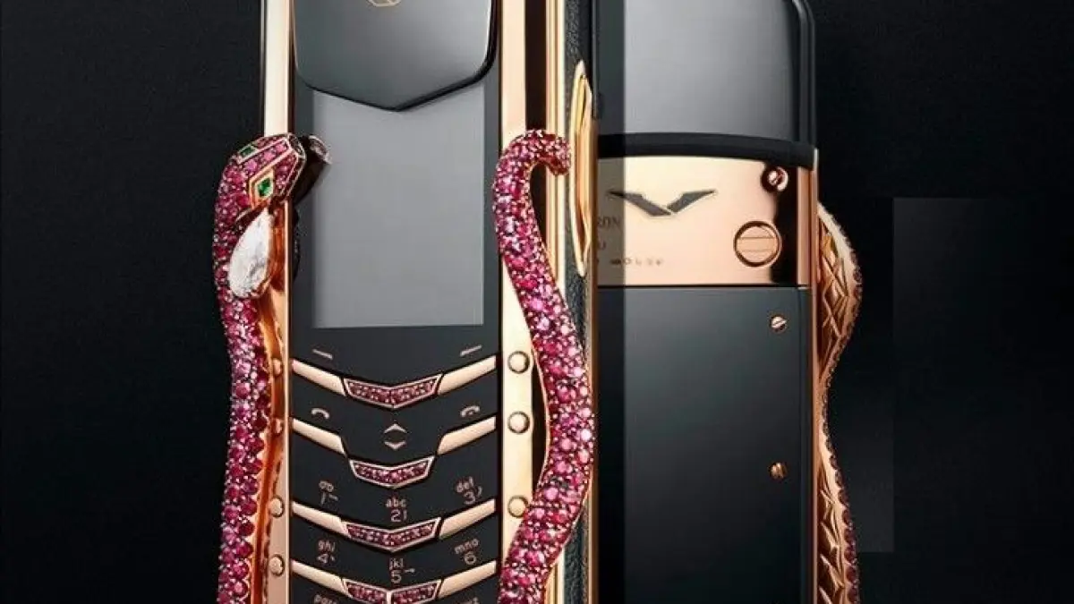 Vertu Signature Cobra