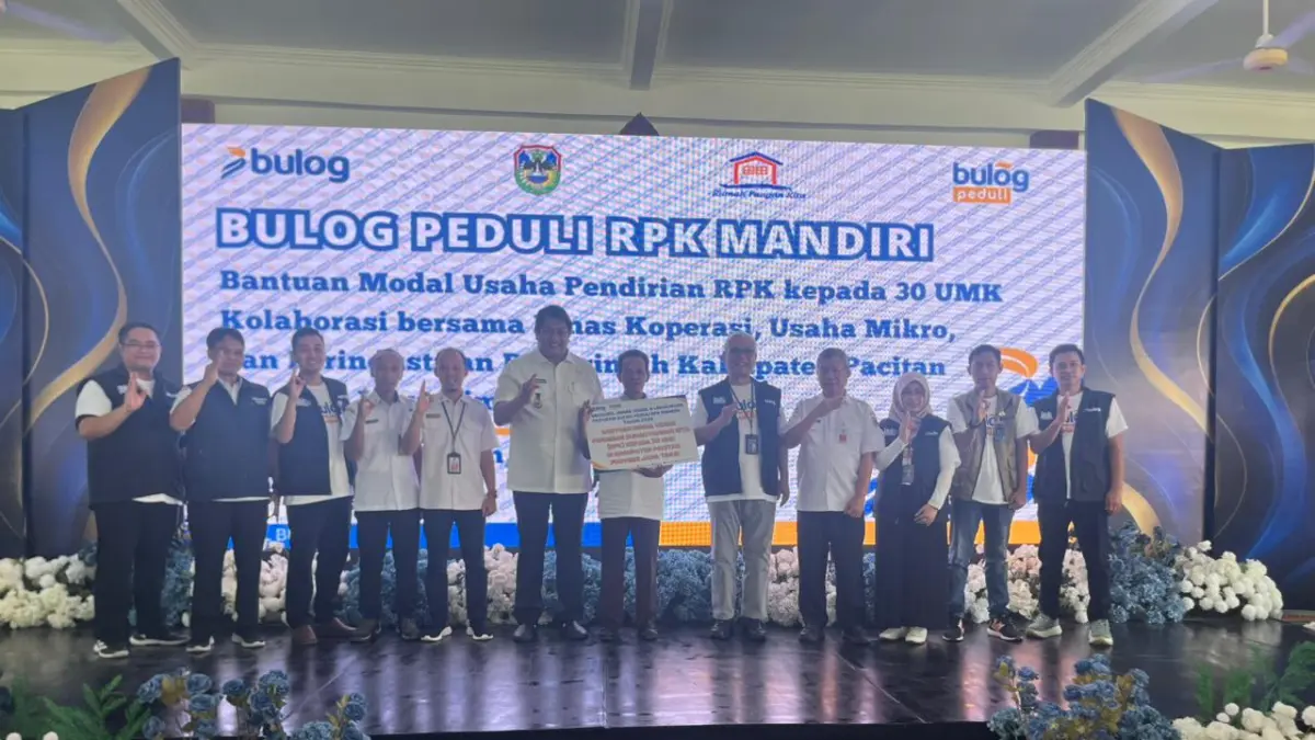 Bulog mendorong kemandirian usaha mikro dan kecil melalui program TJSL Bulog Peduli RPK Mandiri.