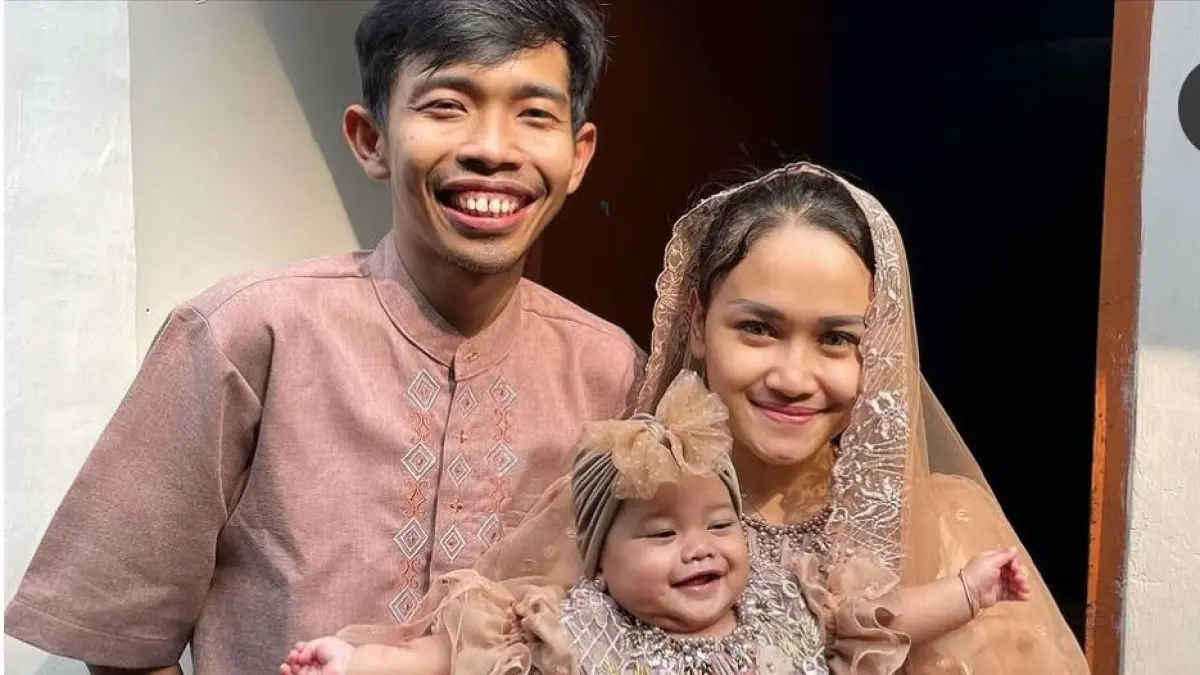Dede Sunandar ceraikan istri lewat telepon. (Instagram/dede_sunandar)