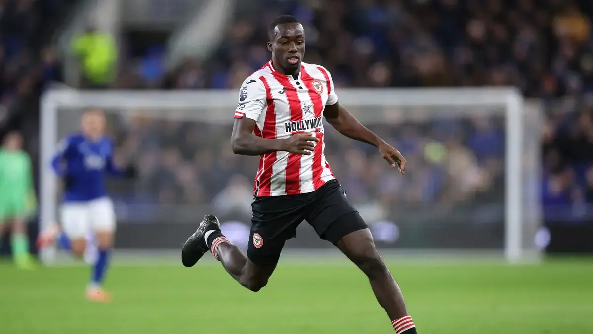 Pemain Brentford Michael Kayode dilirik Juventus di bursa transfer musim panas. (TUTTO)