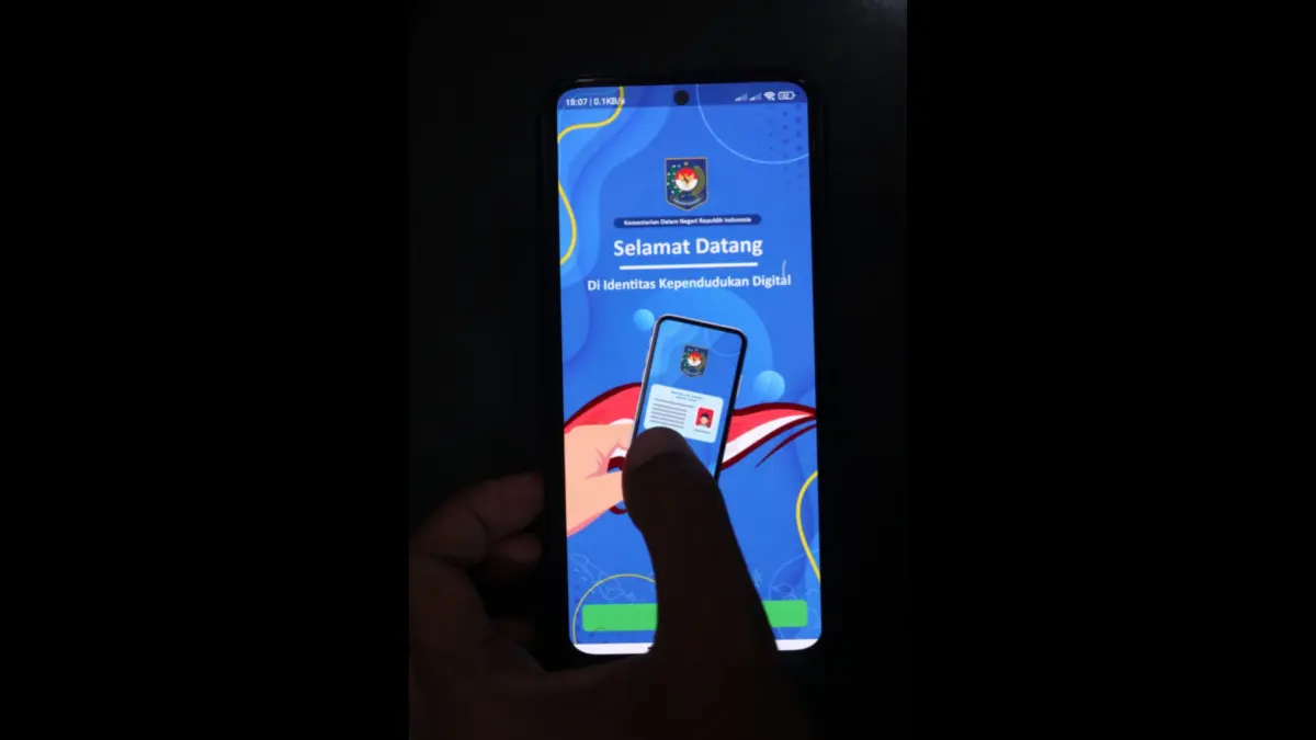 LAYANAN: Penggunaan aplikasi Identitas Kependudukan Digital (IKD) di Ponorogo masih rendah meski terus didorong pemerintah daerah. SUGENG DWI N/JAWA POS RADAR PONOROGO