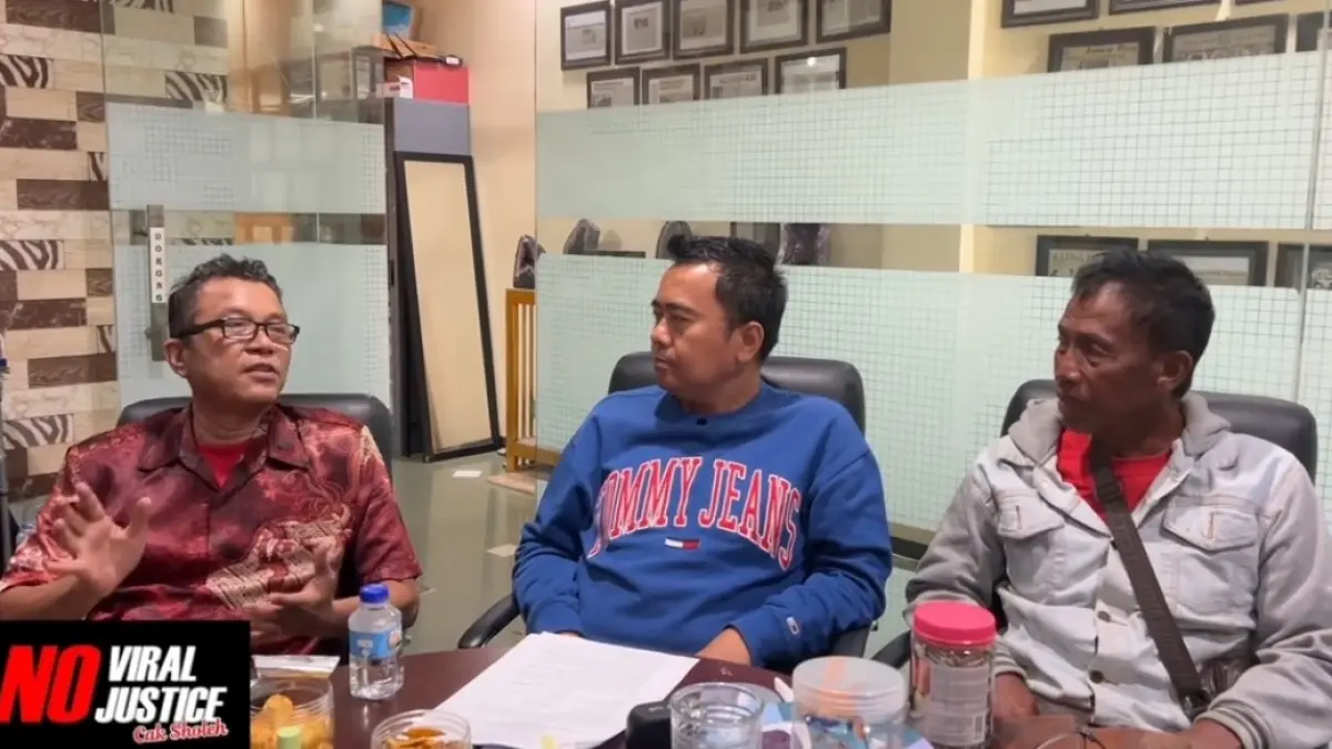 ADUAN VIRAL: Dua mantan karyawan MUS mengadu ke advokat Cak Sholeh terkait tunggakan gaji dan pesangon yang belum dibayarkan. FOTO: TANGKAPAN LAYAR