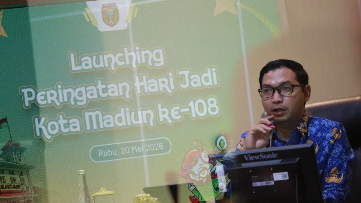 Plt Wali Kota Madiun F Bagus Panuntun memaparkan rangkaian Hari Jadi ke-108 Kota Madiun di Ruang 13 Balai Kota Madiun, Rabu (20/5). BAGAS BIMANTARA/JAWA POS RADAR MADIUN