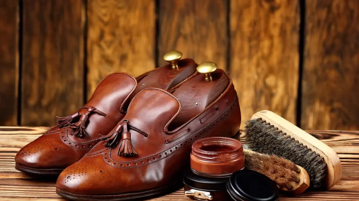 Potret Sepatu Berbahan Kulit Asli (Pinterest)