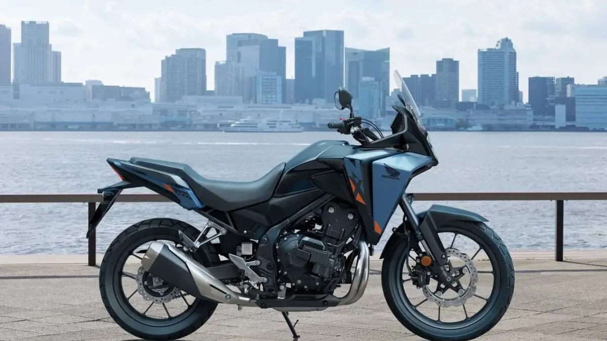 Sepeda motor crossover Honda NX400 E-Clutch meluncur Juni 2026. (WEBIKE JAPAN)