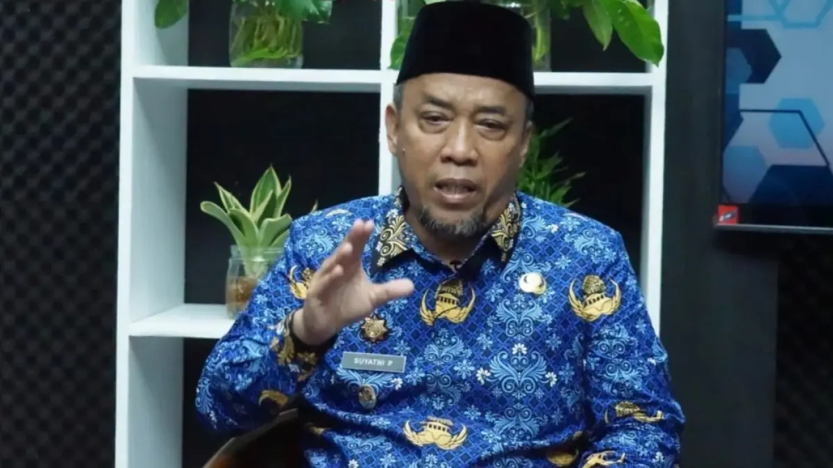 Wakil Bupati Magetan Suyatni Priasmoro memberikan penjelasan terkait aturan penggunaan dana Program Guyub Rukun saat webinar. FOTO: AJI PUTRA/JAWA POS RADAR MAGETAN