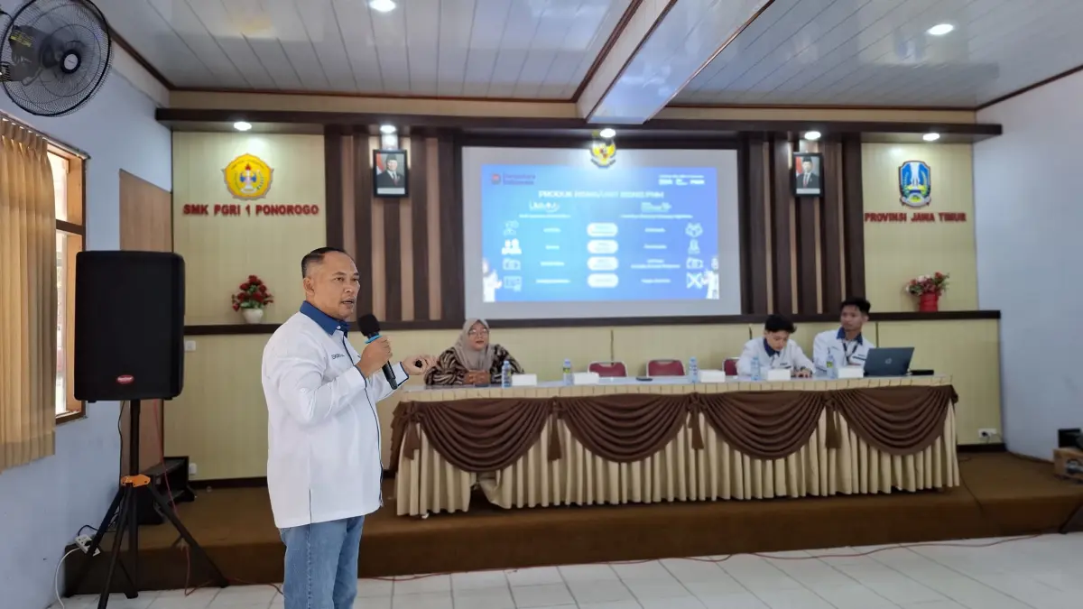 PNM melaksanakan kegiatan Literasi Kewirausahaan di SMK PGRI 1 Ponorogo sekaligus memeriahkan HUT ke-27 mereka.