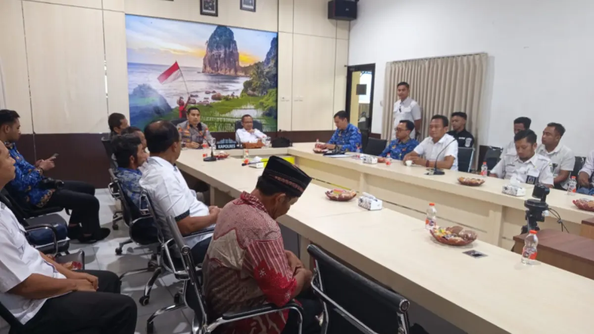 BPN Pacitan memaparkan hasil pemetaan ulang sengketa lahan kawasan wisata Goa Gong di Polres Pacitan. FOTO: ISTIMEWA