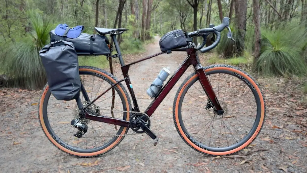 Sepeda gravel Polygon Tambora G8X banyak mendapat ulasan positif. (CYCLE TRAVEL OVERLOAD)