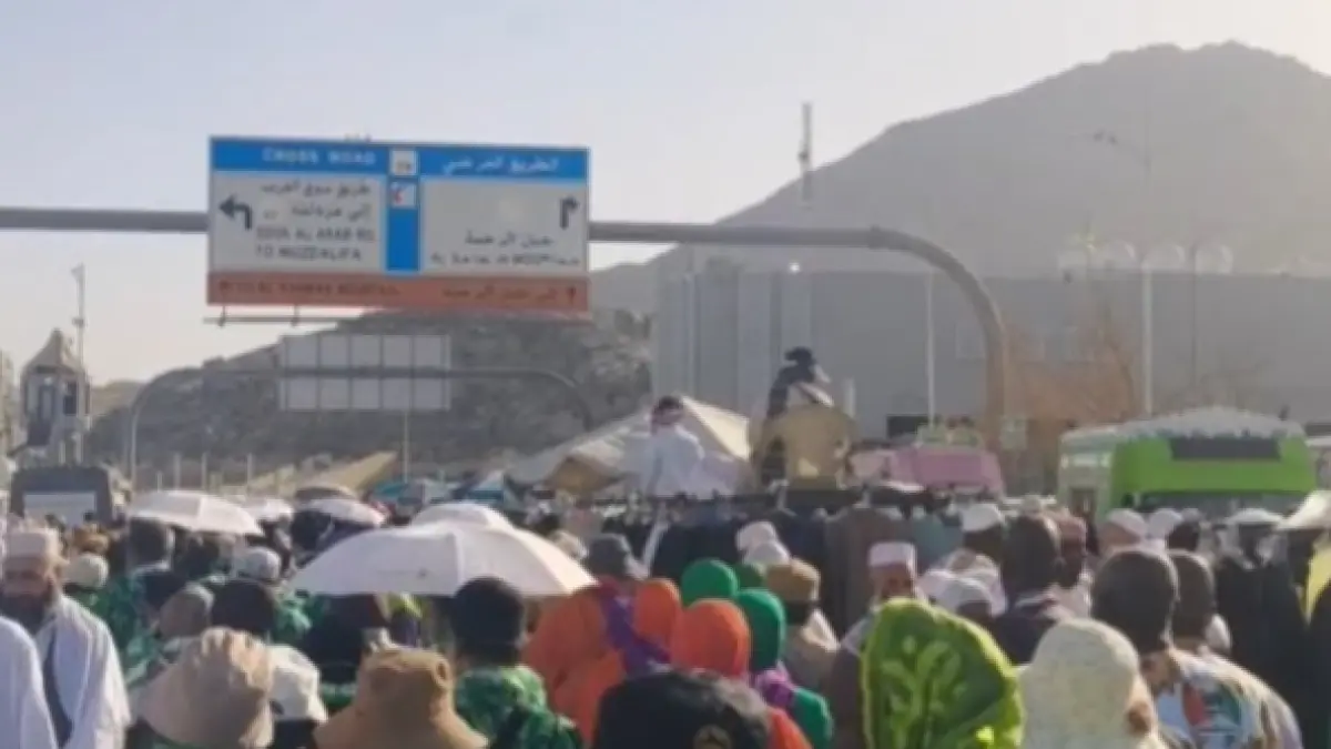 Jemaah haji asal Kabupaten Madiun bersiap menjalani puncak ibadah Armuzna di tengah cuaca panas Arab Saudi. FOTO: ISTIMEWA