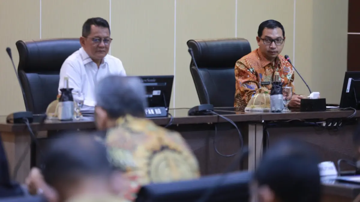 Plt Wali Kota Madiun F Bagus Panuntun membuka rakor percepatan pelayanan MPP kemarin (25/5). BAGAS BIMANTARA/JAWA POS RADAR MADIUN