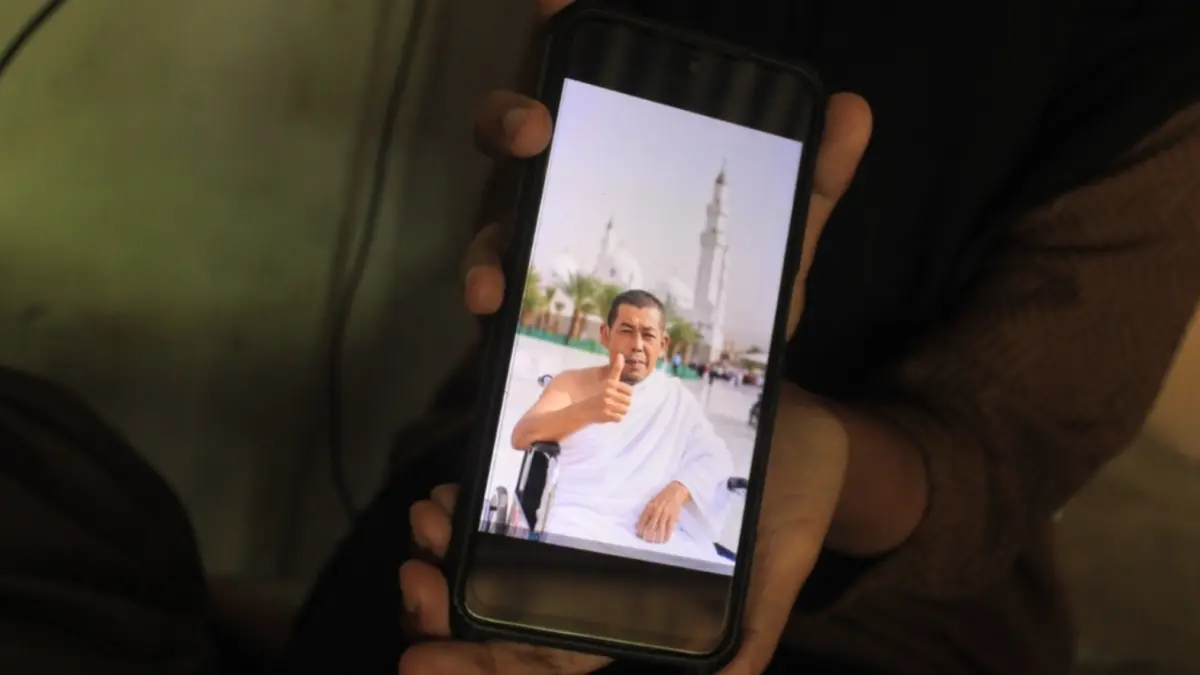 Akhmad Suryani semasa menjalankan ibadah haji di Tanah Suci sebelum meninggal dunia menjelang Armuzna. AJI PUTRA/JAWA POS RADAR MAGETAN