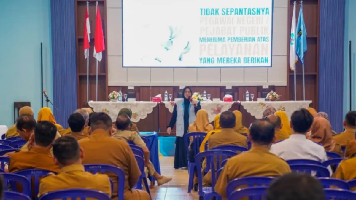 Inspektorat Jawa Timur memberikan sosialisasi pengendalian gratifikasi kepada ASN Pemkab Ponorogo.