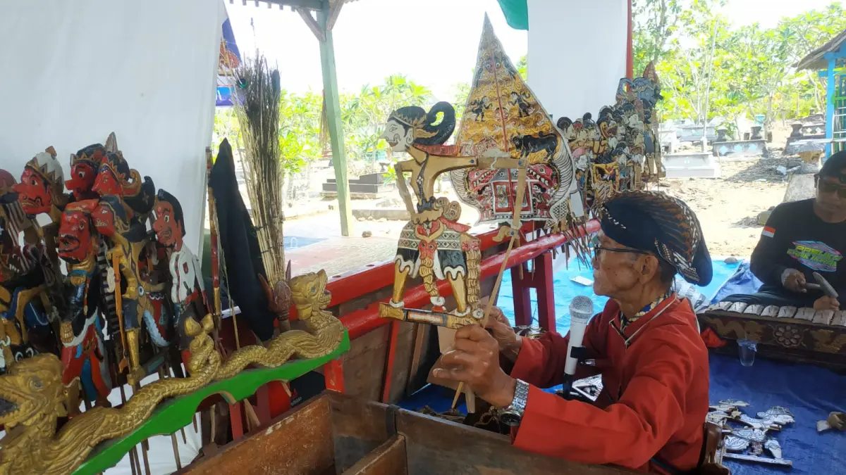 Pagelaran seni wayang krucil digelar Sabtu Pahing (30/5). (SATRIO JATI/RADAR MADIUN)