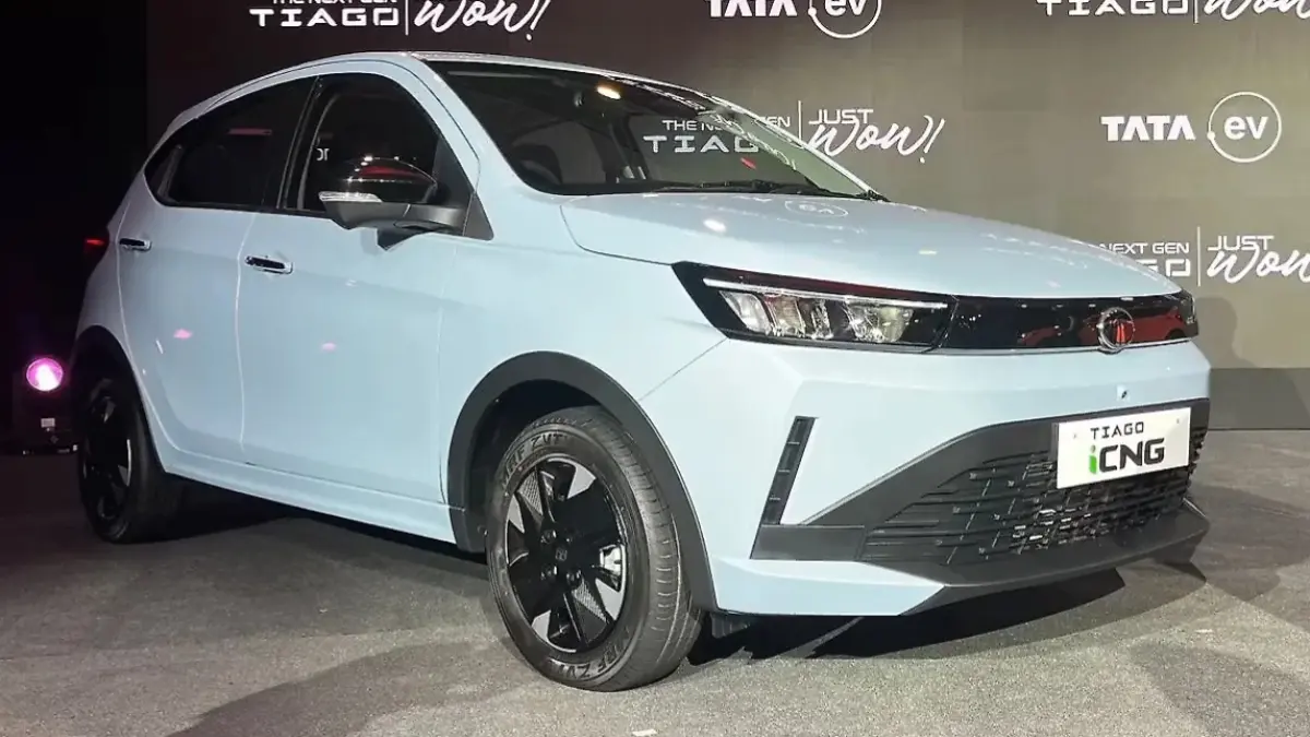 Tata Tiago CNG dipasarkan mulai sekitar Rp120 jutaan hingga Rp148 jutaan. 