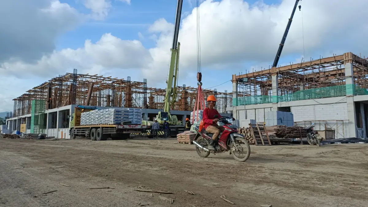 PENJARINGAN: Dinas Sosial Pacitan bersama pendamping PKH terus melakukan penjangkauan calon peserta didik Sekolah Rakyat untuk memenuhi kuota tahun ajaran 2026/2027. NUR CAHYONO/JAWA POS RADAR PACITAN