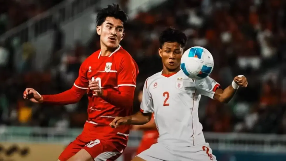 Theodore Evan Leeming beraksi di laga vs Myanmar dalam Piala AFF U19 2026.