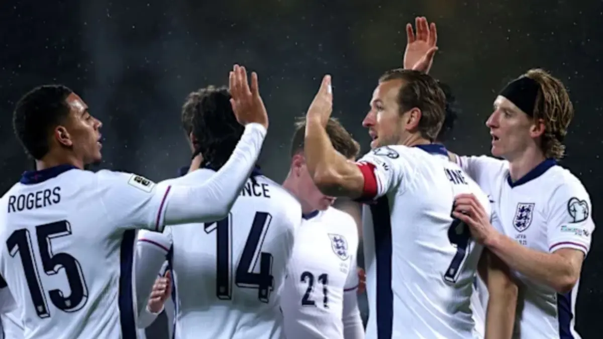 Para pemain Timnas Inggris merayakan gol. (YAHOO)