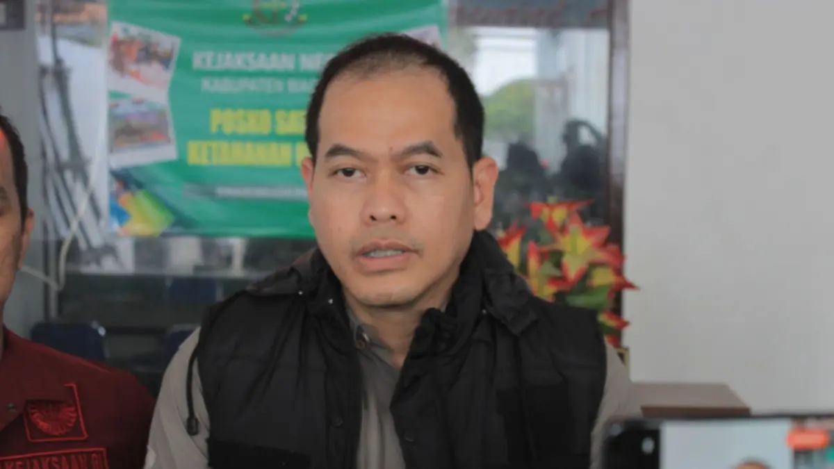 PENGUSUTAN: Kejari Magetan terus mendalami dugaan korupsi dana hibah pokir DPRD dengan memeriksa tersangka pendamping dewan dan saksi dari kelompok masyarakat penerima hibah. DOK RADAR MAGETAN