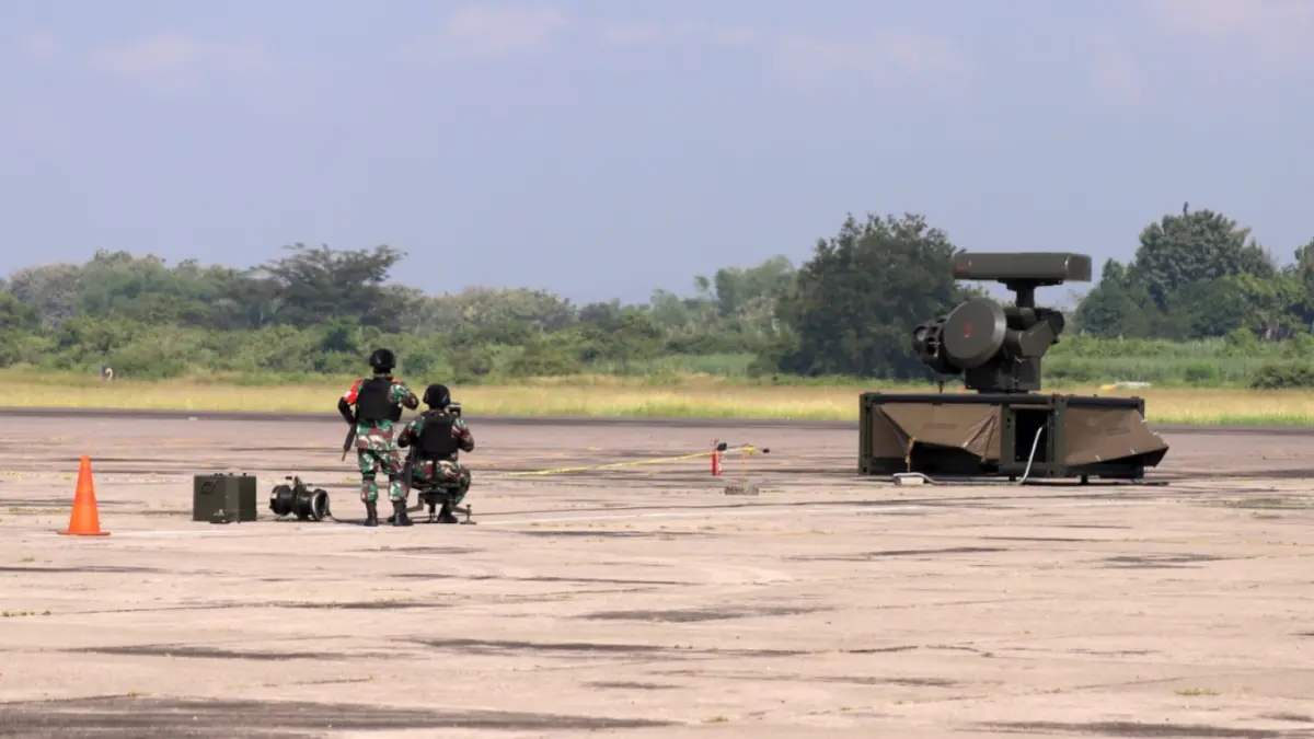 Personel Lanud Iswahjudi mengikuti latihan Sikatan Daya 2026 di Apron Selatan Lanud Iswahjudi, Maospati. FOTO: PENLANUD ISWAHJUDI