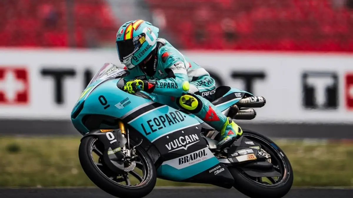 Adrian Fernnadez saat balapan. (Leopard Racing)