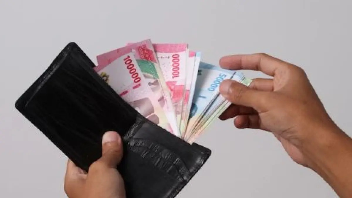 Pemerintah mulai mencairkan gaji ke-13 ASN, pencairan menyesuaikan jadwal masing-masing daerah. (ISTIMEWA)