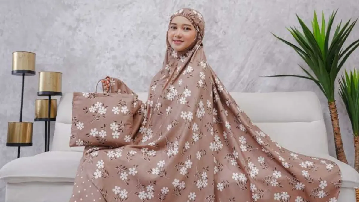 Ilustrasi rekomendasi mukena katun rayon lokal.