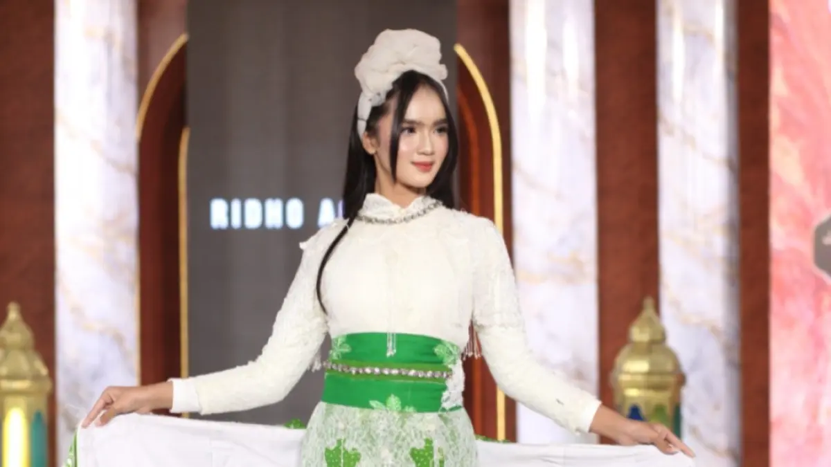 KEJAR MIMPI: Deva Kafianka Artha Michil, pelajar asal Desa Kiringan, Magetan, aktif menekuni dunia modeling sembari tetap mengutamakan pendidikan. FOTO ISTIMEWA