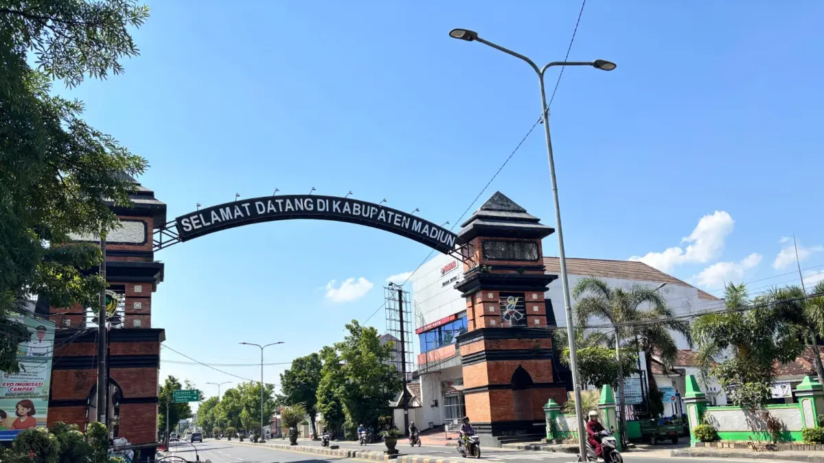MENUNGGU KEPASTIAN: DPRD Kabupaten Madiun mendorong pemerintah daerah lebih aktif berkoordinasi dengan pemerintah pusat terkait penetapan Lahan Baku Sawah (LBS) agar iklim investasi tidak terhambat. DIAN RAHAYU/RADAR MADIUN