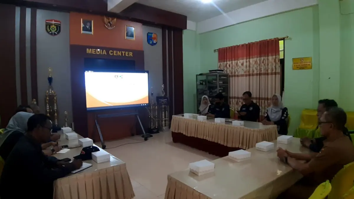 SIDAK SPMB: Komisi II DPRD Ngawi meninjau langsung pelaksanaan SPMB di SMPN 1 Ngawi, SMPN 2 Ngawi, dan SMPN 5 Ngawi. ASEP SYAEFUL/JAWA POS RADAR NGAWI