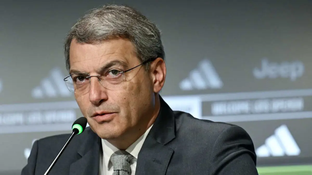 Damien Comolli dikabarkan dipecat dari jabatan CEO Juventus.