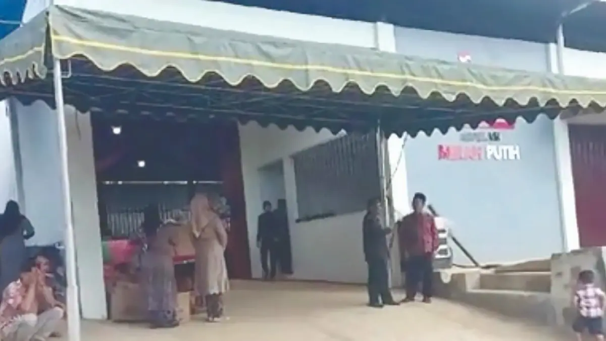 JADI SOROTAN: Gedung Koperasi Desa Merah Putih (KDMP) di Desa Wonokerto, Kecamatan Ngadirojo, digunakan untuk resepsi pernikahan. FOTO: TANGKAPAN LAYAR