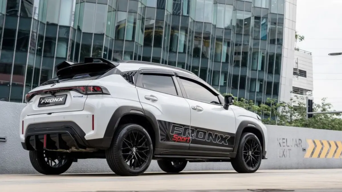 Suzuki Fronx Sport membawa sejumlah pembaruan fitur dan spesifikasi.