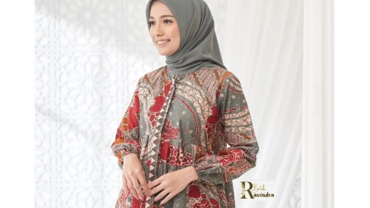 Ilustrasi rekomendasi atasan batik wanita.
