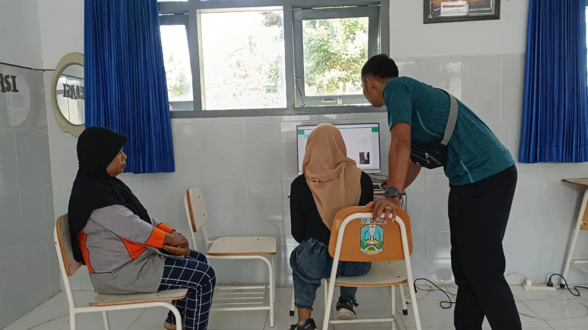 TAHAP PENDAFTARAN: Pelaksanaan SPMB SMA/SMK 2026 di Pacitan memasuki tahap pendaftaran setelah proses pengambilan PIN berakhir. NUR CAHYONO/RADAR PACITAN