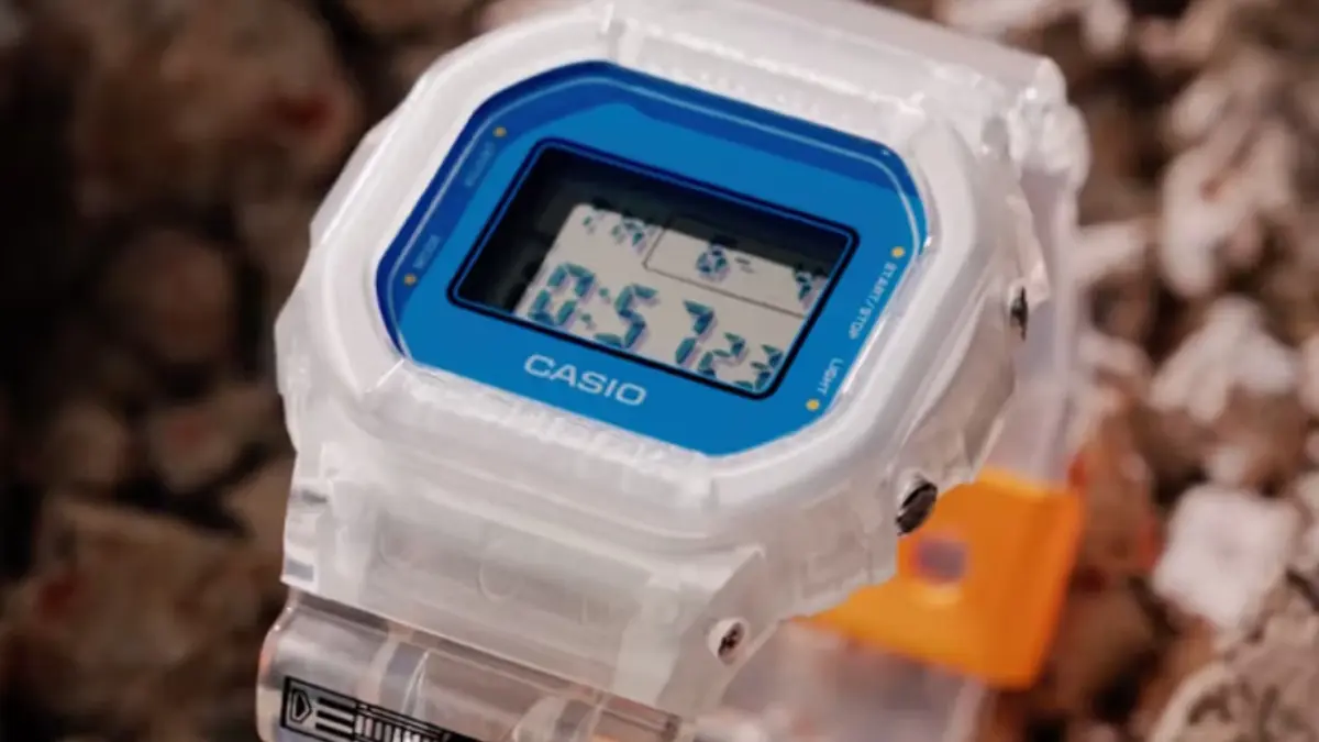 Kolaborasi Casio dan Gundam menghasilkan jam tangan G-Shock dengan tampilan ala gundam RX-78.