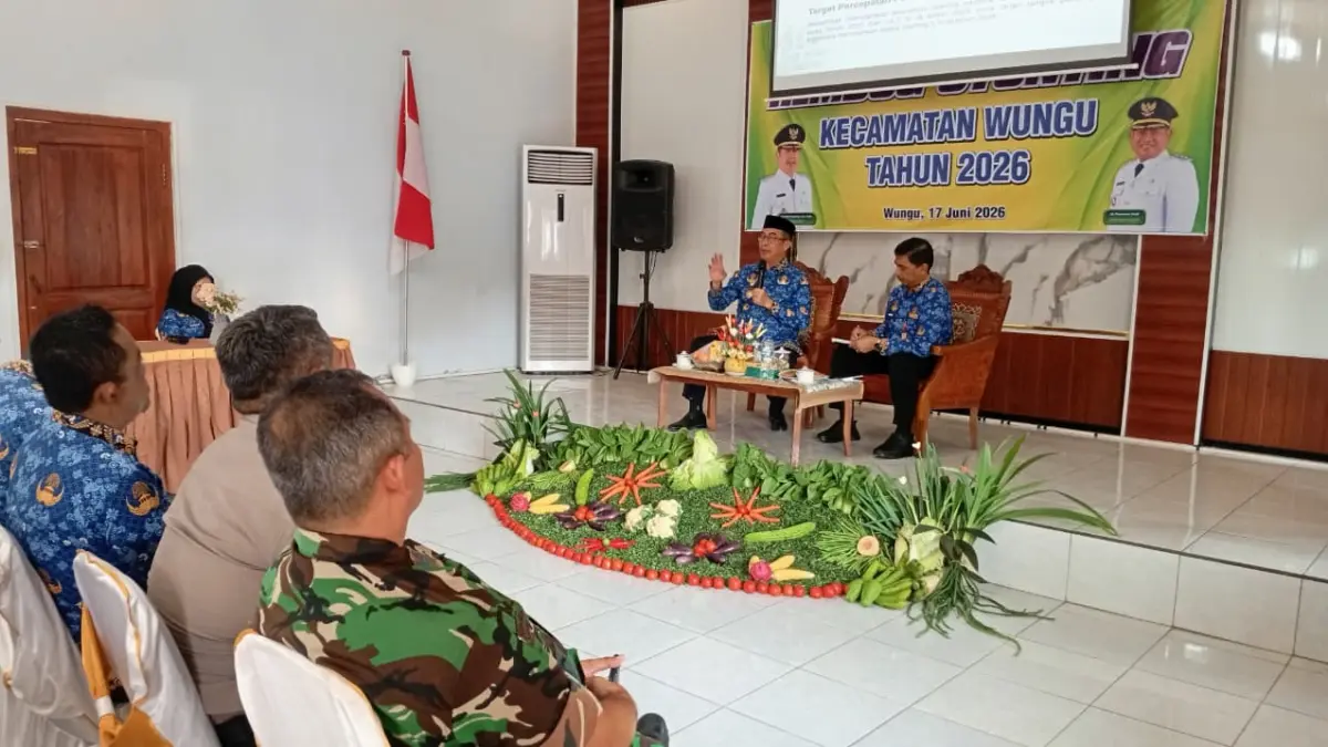 Bupati Madiun Hari Wuryanto menghadiri rapat koordinasi stunting di Kecamatan Wungu. DIAN RAHAYU/RADAR MADIUN